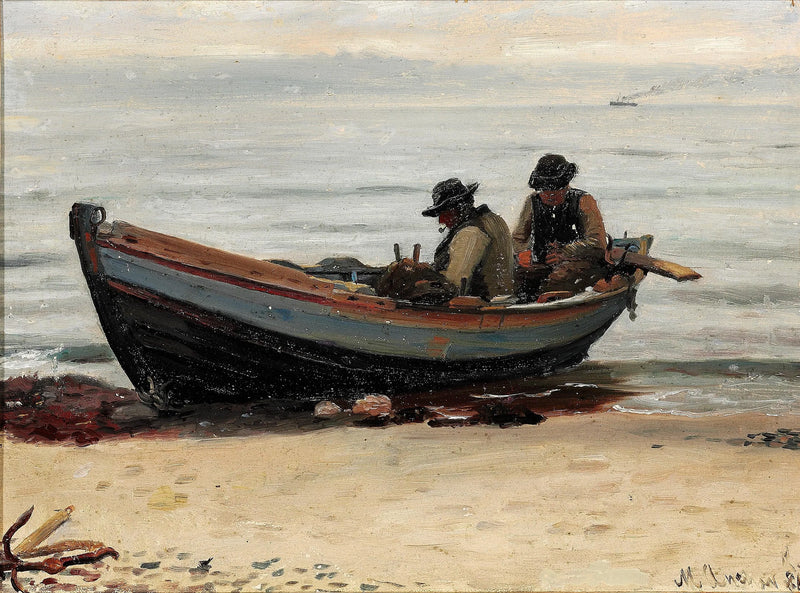 İki balıkçı teknelerinde ağlarını tamir ediyor, plajda. - Michael Peter Ancher