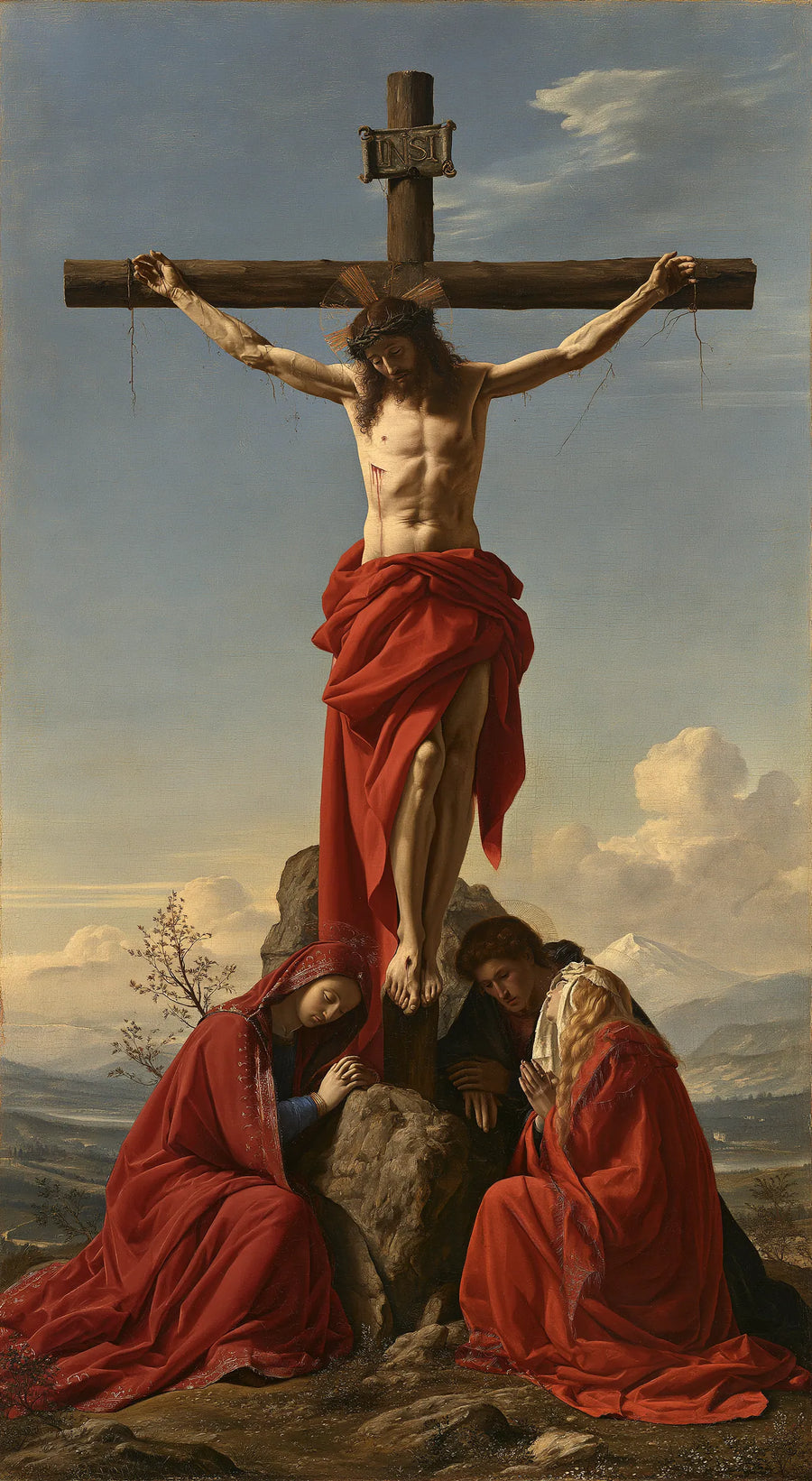 Crucifixion classique au drapé rouge et figures debout