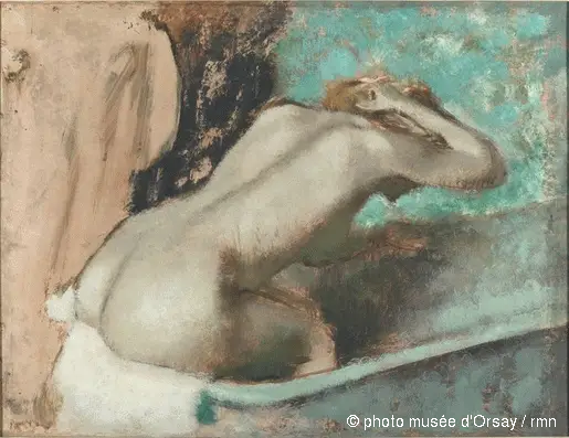 Bir küvetin kenarında oturan ve boynunu silen kadın - Edgar Degas